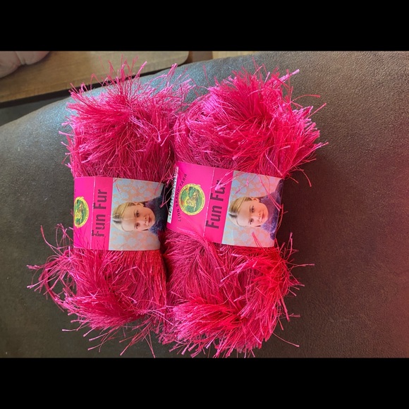 Fun Fur yarn for crocheting 15 rolls - Picture 4 of 7